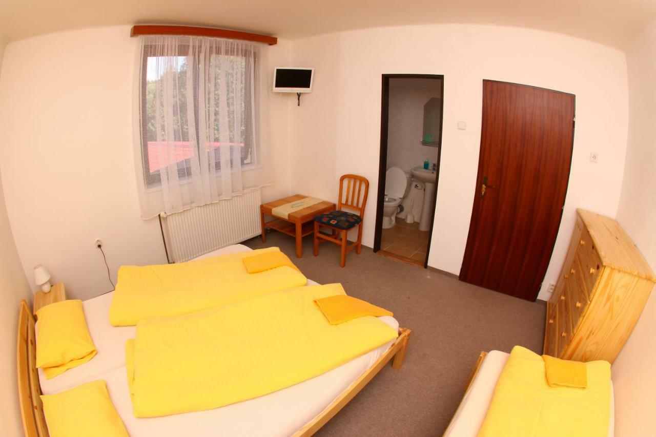 Yacht Club Barrandov Hotel Kožlí u Orlíka Екстериор снимка